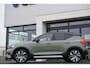 Volvo XC40 Recharge P8 AWD R-Design | Full option | Warmtepomp |Trekhaak | Styling pack | SOH 92% | Stoelverwarming V+A | Schuif/kantel panoramadak | 360° Camera | Stuurverwarming | Harman/Kardon |