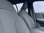 Volvo EX40 Single Motor Extended Range Plus 82 kWh | Trekhaak | Stuurverwarming | Stuurverwarming | ALL Season banden | Warmtepomp | 19" velgen |