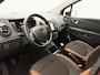 Renault Captur TCe 130 Intens | Trekhaak | R-link navigatie | Two-tone metaalkleur | Climate Control | Parkeersensoren rondom met achteruitrijcamera | Lichtmetalen velgen |