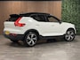 Volvo XC40 T5 Recharge R-Design Trekhaak | Harman Kardon | Adaptieve Cruise Control | Stoelverwarming voor+achter | Stuurwielverwarming | Parkeercamera | Full LED Meesturende koplampen | Pilot Assist | BLIS Dode Hoek Detectie | Leder/Alcantara R-Design stoelen met wit stiksel en bies | Zitting verlenging voorstoelen | 19 Inch | Keyless Drive | Parkeersensoren voor+achter | Privacy Glass | Elektrisch bedienbare achterklep | Breedstralers in voorbumper | Climate Control L+R | DAB Radio | Apple Carplay/Android Auto | Draadloos telefoon opladen | Crystal White Metallic |