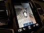 Volvo XC90 T8 AWD Recharge Inscription Stoelventilatie | 360° Camera | Harman Kardon | Schuifdak | Adaptieve Cruise Control | 22 Inch | Stankachel met Volvo On Call App | Stoel en Stuurwielverwarming | Full LED Meesturende koplampen | Pilot Assist | BLIS Dode Hoek Detectie | Elektrische voorstoelen geheugen | Nappa Lederen bekleding | Zitting verlenging voorstoelen | Lederen dashboard | Keyless Drive | Parkeersensoren voor+achter | Privacy Glass | Elektrisch bedienbare achterklep | Geïntegreerde zongordijnen achterportieren | Verlichte instaplijsten | 7-Persoons | 4-Zone Climate Control | DAB Radio | Apple Carplay/Android Auto | Crystal White Metallic |