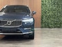 Volvo XC60 T6 AWD Recharge Plus Bright Trekhaak | All Season banden | Harman Kardon | Adaptieve Cruise Control | Standkachel met Volvo On Call App | Stoelverwarming voor+achter | Stuurwielverwarming | Parkeercamera | Full LED Meesturende koplampen | Pilot Assist | BLIS Dode Hoek Detectie | Elekrische voorstoelen geheugen | Contour Stoelen met wit stiksel en bies | Zitting verlenging voorstoelen | Schuifdak | 19 Inch | Google Infotainment | Keyless Drive | Parkeersensoren voor+achter | Privacy Glass | Elektrisch bedienbare achterklep | DAB Radio | Apple Carplay/Android Auto | Draadloos telefoon opladen | Denim Blue Metallic |