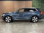 Volvo XC60 T6 AWD Recharge Plus Bright Trekhaak | All Season banden | Harman Kardon | Adaptieve Cruise Control | Standkachel met Volvo On Call App | Stoelverwarming voor+achter | Stuurwielverwarming | Parkeercamera | Full LED Meesturende koplampen | Pilot Assist | BLIS Dode Hoek Detectie | Elekrische voorstoelen geheugen | Contour Stoelen met wit stiksel en bies | Zitting verlenging voorstoelen | Schuifdak | 19 Inch | Google Infotainment | Keyless Drive | Parkeersensoren voor+achter | Privacy Glass | Elektrisch bedienbare achterklep | DAB Radio | Apple Carplay/Android Auto | Draadloos telefoon opladen | Denim Blue Metallic |