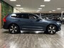 Volvo XC60 T6 AWD Recharge Plus Bright Trekhaak | All Season banden | Harman Kardon | Adaptieve Cruise Control | Standkachel met Volvo On Call App | Stoelverwarming voor+achter | Stuurwielverwarming | Parkeercamera | Full LED Meesturende koplampen | Pilot Assist | BLIS Dode Hoek Detectie | Elekrische voorstoelen geheugen | Contour Stoelen met wit stiksel en bies | Zitting verlenging voorstoelen | Schuifdak | 19 Inch | Google Infotainment | Keyless Drive | Parkeersensoren voor+achter | Privacy Glass | Elektrisch bedienbare achterklep | DAB Radio | Apple Carplay/Android Auto | Draadloos telefoon opladen | Denim Blue Metallic |