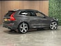 Volvo XC60 T8 AWD Recharge Ultra Dark Luchtvering | Trekhaak | 360° Camera | 455pk | Head-Up Display | Harman Kardon | Adaptieve Cruise Control | Stoelverwarming voor+achter | Stuurwielverwarming | Schuifdak | Full LED Meesturende koplampen | Pilot Assist | BLIS Dode Hoek Detectie | Elektrische voorstoelen geheugen | Lederen bekleding | Zitting verlenging voorstoelen | Lederen dashboard | 21 Inch | Google Infotainment | Keyless Drive | Parkeersensoren voor+achter | Privacy Glass | Elektrisch bedienbare achterklep | DAB Radio | Apple Carplay/Android Auto | Alarm Klasse III | Draadloos telefoon opladen | Volvo On Call met mobiele App functie | Platinum Grey Metallic |