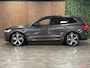 Volvo XC60 T8 AWD Recharge Ultra Dark Luchtvering | Trekhaak | 360° Camera | 455pk | Head-Up Display | Harman Kardon | Adaptieve Cruise Control | Stoelverwarming voor+achter | Stuurwielverwarming | Schuifdak | Full LED Meesturende koplampen | Pilot Assist | BLIS Dode Hoek Detectie | Elektrische voorstoelen geheugen | Lederen bekleding | Zitting verlenging voorstoelen | Lederen dashboard | 21 Inch | Google Infotainment | Keyless Drive | Parkeersensoren voor+achter | Privacy Glass | Elektrisch bedienbare achterklep | DAB Radio | Apple Carplay/Android Auto | Alarm Klasse III | Draadloos telefoon opladen | Volvo On Call met mobiele App functie | Platinum Grey Metallic |