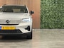 Volvo XC40 Recharge Plus 70 kWh All Season Banden | Adaptieve Cruise Control | Stoel en Stuurwielverwarming | Parkeercamera | Pilot Assist | BLIS Dode Hoek Detectie | 19 Inch | Zitting verlenging voorstoelen | Warmtepomp | Keyless Drive | Parkeersensoren voor+achter | Elektrisch bedienbare achterklep | DAB Radio | Apple Carplay/Android Auto | Alarm Klasse III | Draadloos telefoon opladen | Volvo On Call met mobiele App functie | Silver Dawn Metallic |