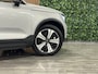 Volvo XC40 Recharge Plus 70 kWh All Season Banden | Adaptieve Cruise Control | Stoel en Stuurwielverwarming | Parkeercamera | Pilot Assist | BLIS Dode Hoek Detectie | 19 Inch | Zitting verlenging voorstoelen | Warmtepomp | Keyless Drive | Parkeersensoren voor+achter | Elektrisch bedienbare achterklep | DAB Radio | Apple Carplay/Android Auto | Alarm Klasse III | Draadloos telefoon opladen | Volvo On Call met mobiele App functie | Silver Dawn Metallic |