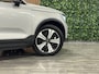 Volvo XC40 Recharge Plus 70 kWh | 98% SoH | All Season Banden | Adaptieve Cruise Control | Stoel en Stuurwielverwarming | Parkeercamera | Pilot Assist | BLIS Dode Hoek Detectie | 19 Inch | Zitting verlenging voorstoelen | Warmtepomp | Keyless Drive | Parkeersensoren voor+achter | Elektrisch bedienbare achterklep | DAB Radio | Apple Carplay/Android Auto | Alarm Klasse III | Draadloos telefoon opladen | Volvo On Call met mobiele App functie | Silver Dawn Metallic |