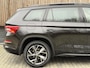 Skoda Kodiaq 1.5 TSI Sportline Automaat | Panoramadak | LED verlichting | Stoel & Stuurwielverwarming | Adaptieve cruise control | Sfeerverlichting | Elektrisch verstelbare bestuurdersstoel | Achteruitrijcamera m