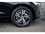 Volvo XC60 Recharge T8 AWD R-Design | Pano. Dak | Standkachel met app | Keyless | Premium Audio | Stoel/Stuurwiel verwarming | Carplay |