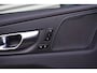 Volvo XC60 Recharge T8 AWD R-Design | Pano. Dak | Standkachel met app | Keyless | Premium Audio | Stoel/Stuurwiel verwarming | Carplay |