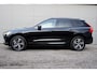 Volvo XC60 Recharge T8 AWD R-Design | Pano. Dak | Standkachel met app | Keyless | Premium Audio | Stoel/Stuurwiel verwarming | Carplay |