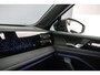 Volkswagen Tiguan R-Line Edition 1.5 TSI eHybrid 272pk DSG Automaat Trekhaak, Panoramadak, Adaptive cruise control, Navigatie, Achteruitrijcamera, Elektrische achterklep