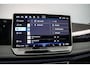 Volkswagen Tiguan R-Line Edition 1.5 TSI eHybrid 272pk DSG Automaat Trekhaak, Panoramadak, Navigatie, Adaptive cruise control, Achteruitrijcamera, Elektrische achterklep