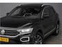 Volkswagen T-Roc 1.5 TSI Sport Navi ACC LED Trekhaak