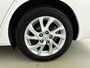 Toyota Auris Touring Sports 1.8 Hybrid Dynamic | Navigatie | Parkeercamera | 16" Lichtmetalen velgen | Keyless Entry / Start |