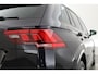 Volkswagen Tiguan 1.5 TSI R-Line DSG | Pano | Elek. Trekhaak | Camera | Stoel- Stuurverw. | Keyless | Navi | CarPlay