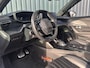 Peugeot e-2008 EV 50kWh 136pk GT I SOH 93% I Zwart Dak I Navigatie I Lederen bekleding