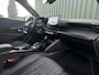Peugeot e-2008 EV 50kWh 136pk GT I SOH 93% I Zwart Dak I Navigatie I Lederen bekleding