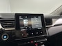 Renault Captur 145PK E-Tech Hybrid Intens Automaat | Camera | Climate Control | Parkeersensoren | Apple CarPlay/Android Auto | Cruise Control | Lichtmetalen Velgen | Privacy Glass |