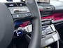 Hyundai Inster Evolve Sky Plus 49 kWh Direct Leverbaar / Schuif - kanteldak / 360 Camera / Vehicle-to-load / Warmtepomp / Stoel en Stuurwielverwarming / CCS Snelladen / DAB / NAP / Dodehoek Detectie /