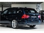 BMW 3-Serie Touring 318i M Sport Edition Pano|Shadowline|Hifi|Trekhaak|Xenon|NL auto|Aut6