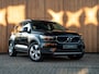 Volvo XC40 2.0 T4 Momentum | Pano-dak | Elektr. stoelen | Stoelverwarming | Camera