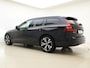 Volvo V60 B4 Automaat Plus Dark / Standkachel / Stoel/- stuurverwarming / Keyles entry / Trekhaak / Camera /