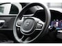 Volvo V60 2.0 T8 Plug-in hybrid AWD Plus Dark | Trekhaak | Polestar velgen