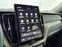 Volvo XC60 NEW MODEL T6 Plug-in hybrid AWD Ultra Dark | Luchtvering | Trehaak | Panoramadak | 20 inch LM | PDC V+A en Camera | Blis | HUD | Harman en Kardon |