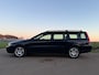 Volvo V70 2.4 Edition Classic Automaat | Leder | Stoelverwarming | Clima | Trekhaak | Xenon | 16" Velgen | PDC | Cruise |