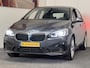 BMW 2-Serie Active Tourer 225XE iPERFORMANCE 136 PK PLUG IN HYBRID NAVIGATIE A RIJ CAMERA STOEL VERWARMING PARKEER SENSOREN VOOR & ACHTER ZEER MOOI !!