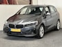 BMW 2-Serie Active Tourer 225XE iPERFORMANCE 136 PK PLUG IN HYBRID NAVIGATIE A RIJ CAMERA STOEL VERWARMING PARKEER SENSOREN VOOR & ACHTER ZEER MOOI !!