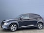 Hyundai Kona 1.6 GDI HEV 141pk Fashion Sky | Schuif- kanteldak | Trekhaak I HUD I Navigatie