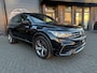 Volkswagen Tiguan 1.5 TSI R-Line Business+ panodak