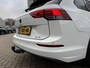 Volkswagen Golf Variant 1.0 eTSI Life -AUTOMAAT-MASSAGE STOEL-GEHEUGEN-LED-TREKHAAK-SFEERVERLICHTING-APPLE CARPLAY/ANDROID AUTO-
