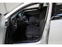 Volkswagen Golf 1.0 eTSI Life DSG | Navigatie Pro | Cruise Control | Lichtmetalen velgen