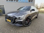 Audi Q8 60 TFSI e 467 PK Quattro Pro Line S-Line Competition SQ8 Diffuser Panoramadak S-Line Sportstoelen Plus Trekhaak Stuurverwarming Stoelverkoeling ACC Audi Exclusive Individueel-lak Rotor Grau!