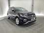 Volkswagen T-Cross 1.0 TSI Style Automaat | Apple carplay | Navi | LED koplampen | Stoelverarming |