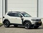 Dacia Duster 1.6 Hybrid 140 Extreme / Fabrieksgarantie 05-2028 / 360 Graden Camera / Stoel & Stuurverwarming / Draadloos Telefoonlader / Climate Control / Apple Carplay & Android Auto / Dode Hoek Detectie /