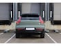 Volvo XC40 Recharge Plus 70 kWh | 20'' Lichtmetalen velgen | Stoelverwarming | Parkeercamera | Parkeersensoren voor + achter | 4 seizoenenbanden | Privacy Glass | Google infotainment