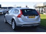 Volvo V60 Cross Country D4 190PK Automaat Summum | Trekhaak | ACC | Blis | Camera | All season | Elektr. stoel | Glazen dak
