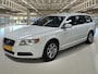 Volvo V70 1.6 T4 Limited Edition Rijklaar+garantie, navigatie, trekhaak..