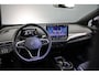 Volkswagen ID.4 Pro Business 286pk Automaat Adaptive cruise control, Elektrische achterklep, LED matrix koplampen, Achteruitrijcamera, Stuurwiel verwarmd, App connect