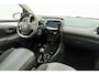Peugeot 108 1.0 e-VTi Allure | Apple carplay/Android auto | Climate control | Achteruitrijcamera | Lichtmetalen velgen 15'' |