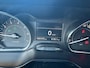 Peugeot 2008 1.2 PureTech Allure // 106 DKM // Clima // Navi // PDC // Cruise control