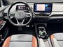 Volkswagen ID.4 First Max 77 kWh SoH 89% / Warmtepomp / 3 Fase / Rijassistent-pakket / Adaptive cruise / file assist / Panorama dak / Apple carplay & Android Auto
