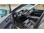 Volvo XC60 2.0 T8 Twin Engine AWD Momentum Pro | Blis | Elektrische achterklep | Panorma dak | Leder elektrish bedienbare stoelen + stoelverwarming | 20 inch LM | Adaptive Cruiscontrol |