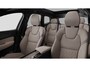 Volvo XC60 2.0 T6 Plug-in hybrid AWD Ultra Dark | Volvo Guard Alarm | Extra getint glas | Actieve luchtvering met FOUR-C | 22" 5-dubbelspaaks Glossy Black Diamond Cut